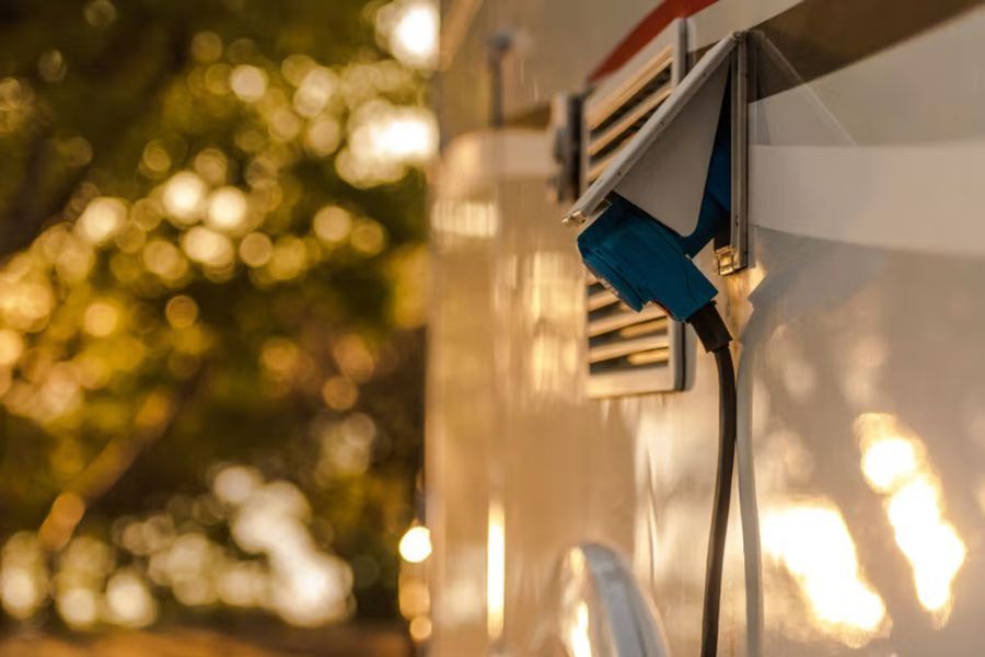 Cáp điện ngoài trời chịu nắng mưa và tia UV trong công trình